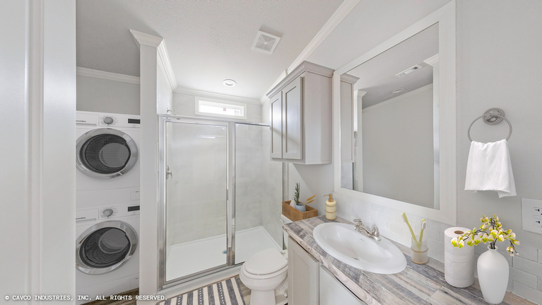 Crest 16611Q | 1 bedroom, 1 bathroom, 698 sqft home. Built by Cavco - Lake Arlington in Fort Worth, TX.