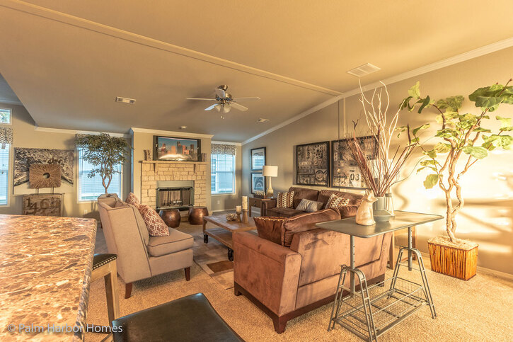 Hacienda II | 4 Bedroom, 3 Bathroom, 2580 sqft home. Built by Palm Harbor Homes in Austin, TX.