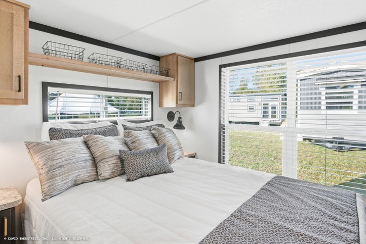 Grandview 11361N | 1 bedroom, 1 bathroom, 399 sqft park model. Built by Cavco - Nappanee in Nappanee, IN.
