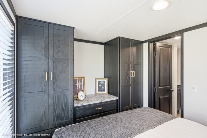 Grandview 11361N | 1 bedroom, 1 bathroom, 399 sqft park model. Built by Cavco - Nappanee in Nappanee, IN.