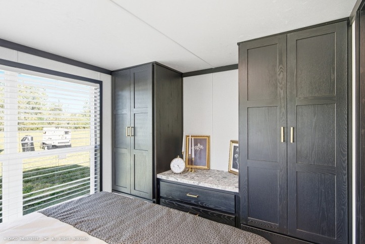 Grandview 11361N | 1 bedroom, 1 bathroom, 399 sqft park model. Built by Cavco - Nappanee in Nappanee, IN.