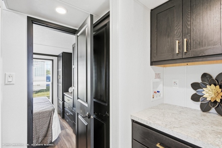 Grandview 11361N | 1 bedroom, 1 bathroom, 399 sqft park model. Built by Cavco - Nappanee in Nappanee, IN.