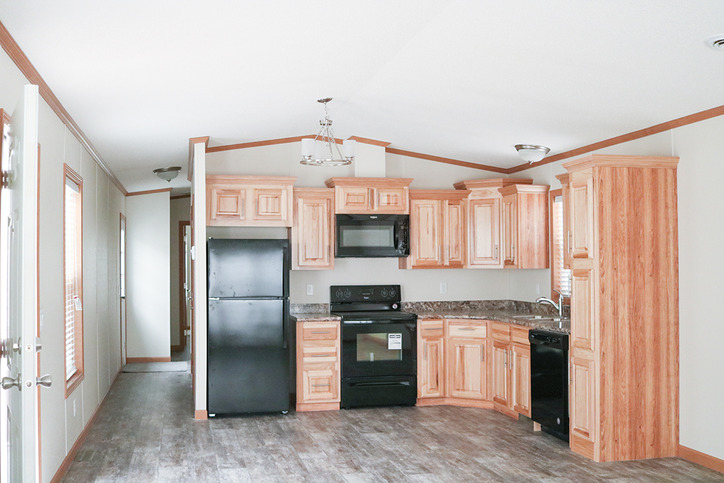 The Lakeside 16602AM | 2 bedroom, 1 bathroom, 920 sqft home | Built by Cavco - Montevideo in Montevideo, MN.