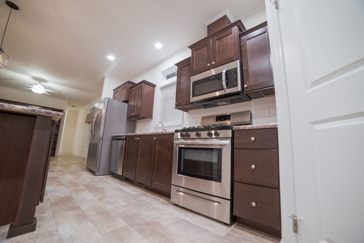 Westlake Single 16763E | 3 bedroom, 2 bathroom, 1140 sqft home | Built by Cavco - Dorchester in Dorchester, WI.