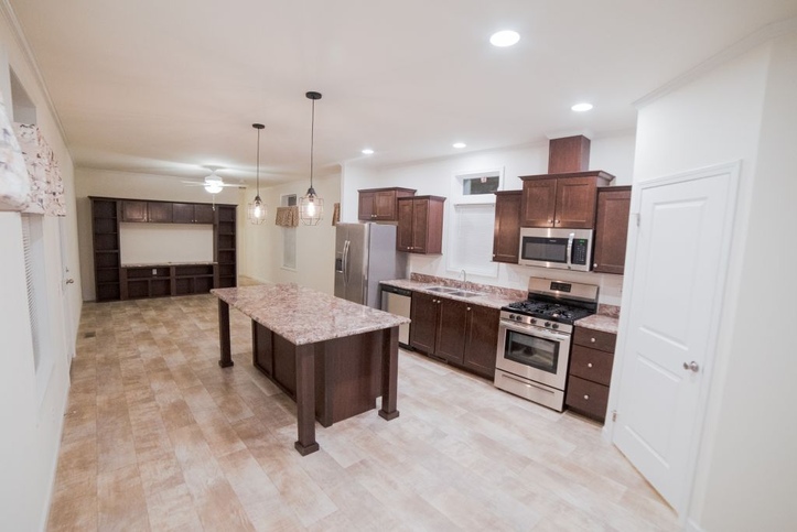 Westlake Single 16763E | 3 bedroom, 2 bathroom, 1140 sqft home | Built by Cavco - Dorchester in Dorchester, WI.