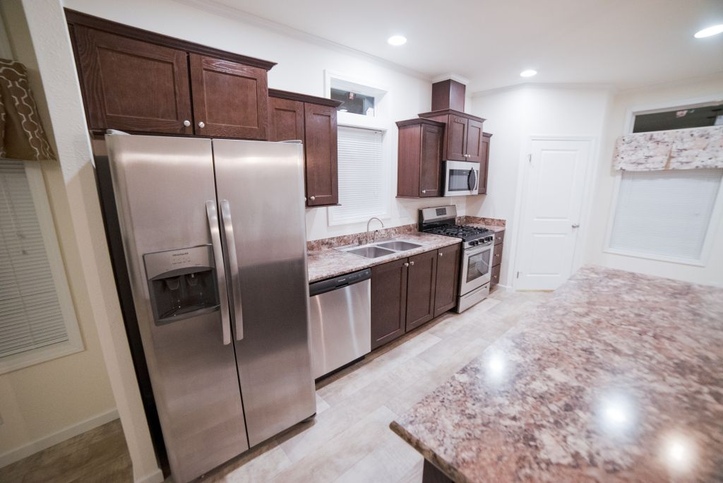 Westlake Single 16763E | 3 bedroom, 2 bathroom, 1140 sqft home | Built by Cavco - Dorchester in Dorchester, WI.