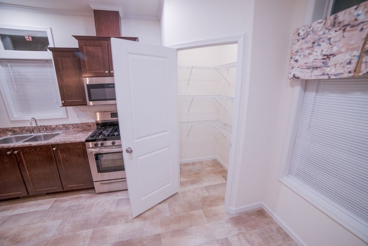 Westlake Single 16763E | 3 bedroom, 2 bathroom, 1140 sqft home | Built by Cavco - Dorchester in Dorchester, WI.