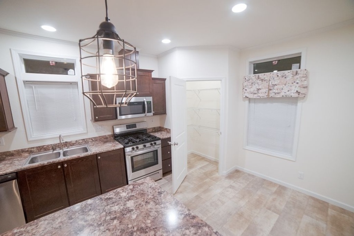 Westlake Single 16763E | 3 bedroom, 2 bathroom, 1140 sqft home | Built by Cavco - Dorchester in Dorchester, WI.