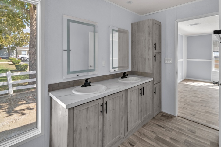 Valu Maxx Premier 32684F | 4 bedroom, 2 bathroom, 2085 sqft home | Built by Cavco - Seguin in Seguin, TX.