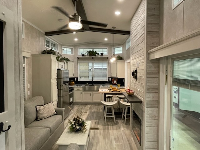 Country Manor 100176 Park Model | 1 bedroom, 1 bathroom, 370 sqft home. Built by Cavco - Nappanee in Nappanee, IN.