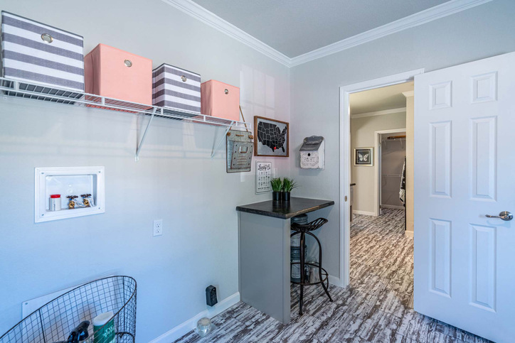 The Vintage Farmhouse II Flex FT47764A – 4 Bed / 3 Bath / 2 Living Areas – 2,674 Sq. Ft.