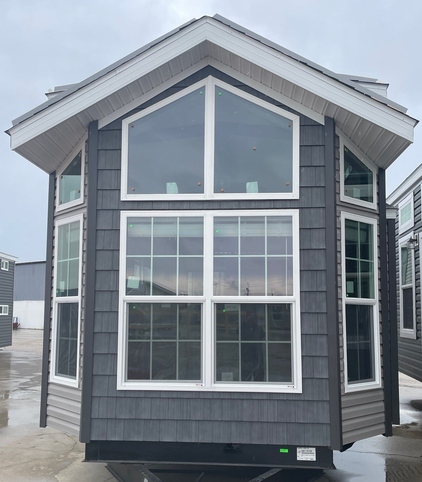 Country Manor 100162M Park Model | 1 bedroom, 1 bathroom, 399 sqft home. Built by Cavco - Nappanee in Nappanee, IN.