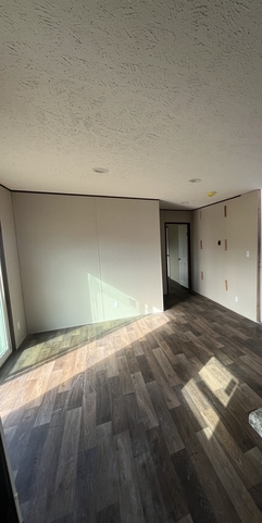 9'-11"x12'-7" Dining room with sliding glass door