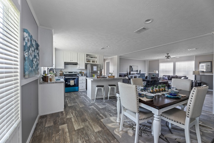 Valu Premier 32483G | 3 bedroom, 2 bathroom, 1472 sqft home | Built by Cavco - Seguin in Seguin, TX. 