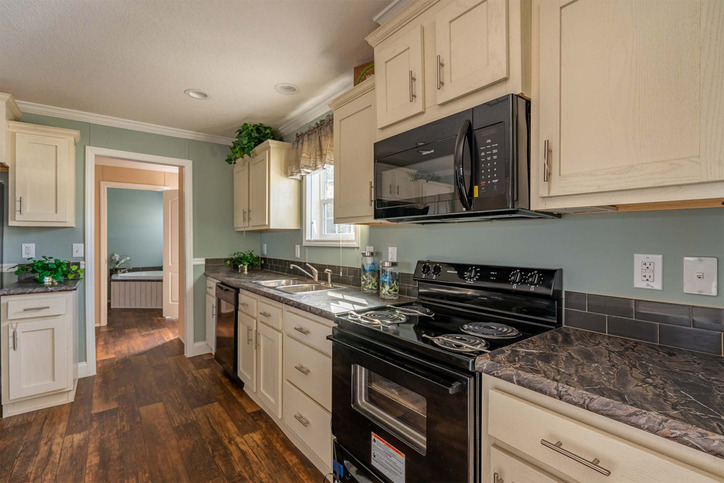 Bannister 28523C | 3 bedroom, 2 bathroom, 1387 sqft home | Built by Cavco - Moultrie in Moultrie, GA.