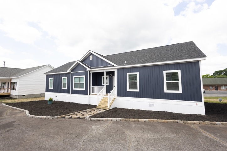 Max Premier 2 32643A | 3 bedroom, 2 bathroom, 1868 sqft home | Built by Cavco - Crouse in Crouse, NC.