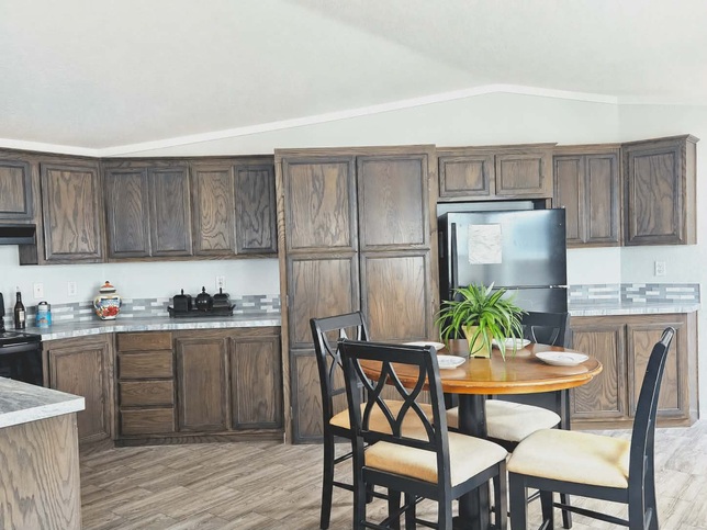 "EXTRA-WIDE" Solitaire Singlewide 18' 18803A Donna TX