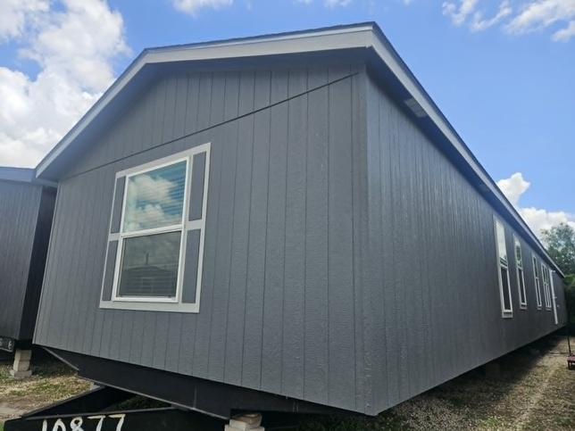 "EXTRA-WIDE" Solitaire Singlewide 18' 18803A Donna TX