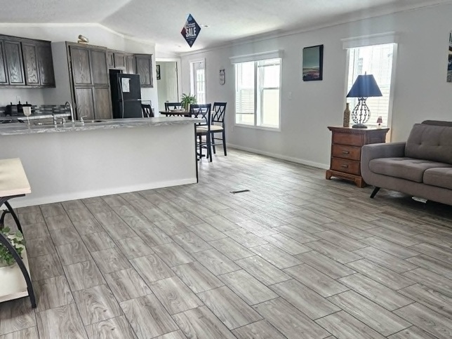 "EXTRA-WIDE" Solitaire Singlewide 18' 18803A Donna TX