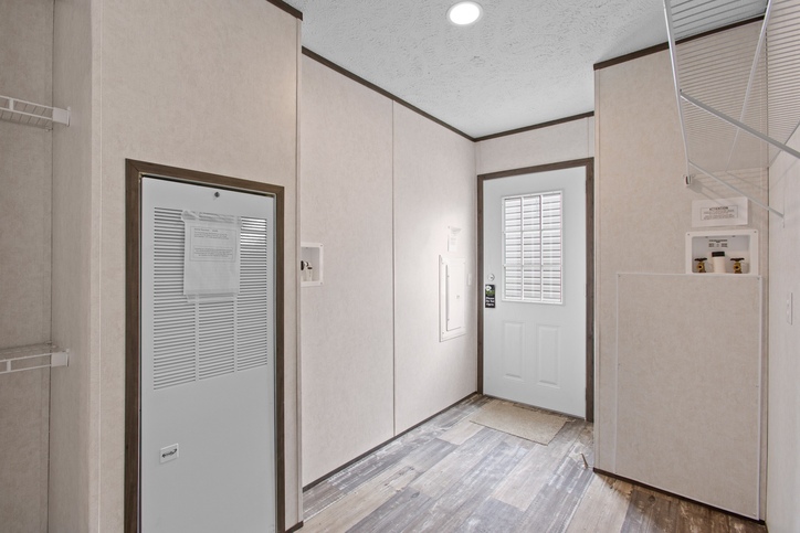 Express 28443W | 3 bedroom, 2 bathroom, 1173 sqft home | Built by Cavco - Lafayette in Lafayette, TN.