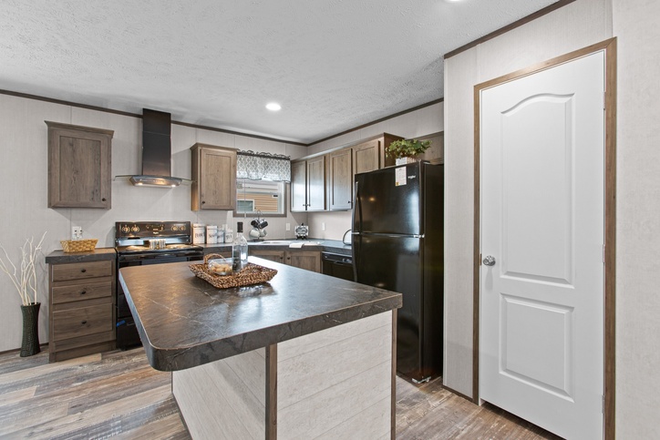 Express 28443W | 3 bedroom, 2 bathroom, 1173 sqft home | Built by Cavco - Lafayette in Lafayette, TN.