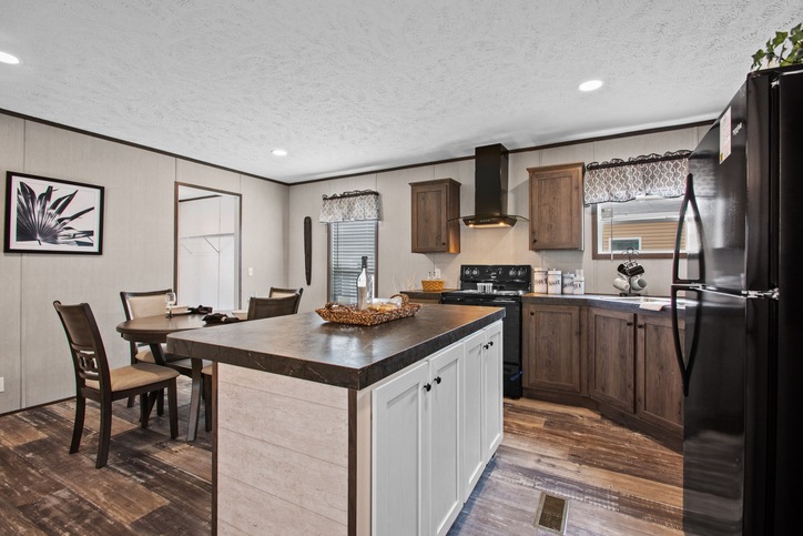 Express 28443W | 3 bedroom, 2 bathroom, 1173 sqft home | Built by Cavco - Lafayette in Lafayette, TN.