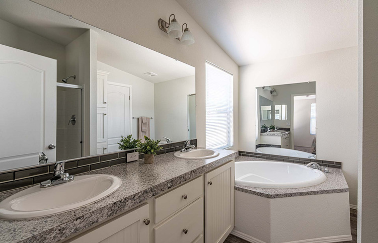Canyon Lake 24443D | 3 bedroom, 2 bathroom, 1026 sqft home | Built by Cavco - Riverside in Riverside, CA.