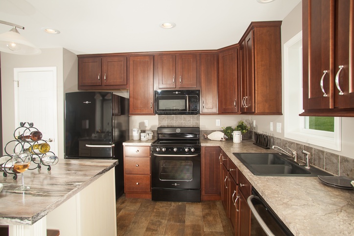 Classic 28523AM | 3 bedroom, 2 bathroom, 1585 sqft home. Built by Cavco - Manorwood in Emlenton, PA.