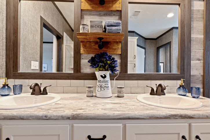 The Horizon 56 2 15 KH30563Z Manufactured Home From Palm Harbor Homes 