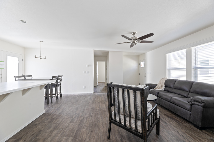 Edge 24483A | 3 bedroom, 2 bathroom, 1120 sqft home | Built by Cavco - Goodyear in Goodyear, AZ.