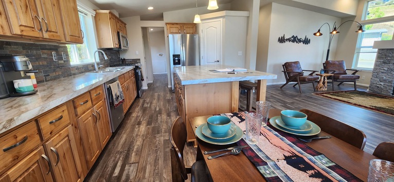 Creekside 28441A Fortuna CA