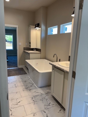 Yellowstone | 4 bedroom, 2 bathroom, 2375 sqft home | Built by Cavco - Millersburg in Millersburg, OR.