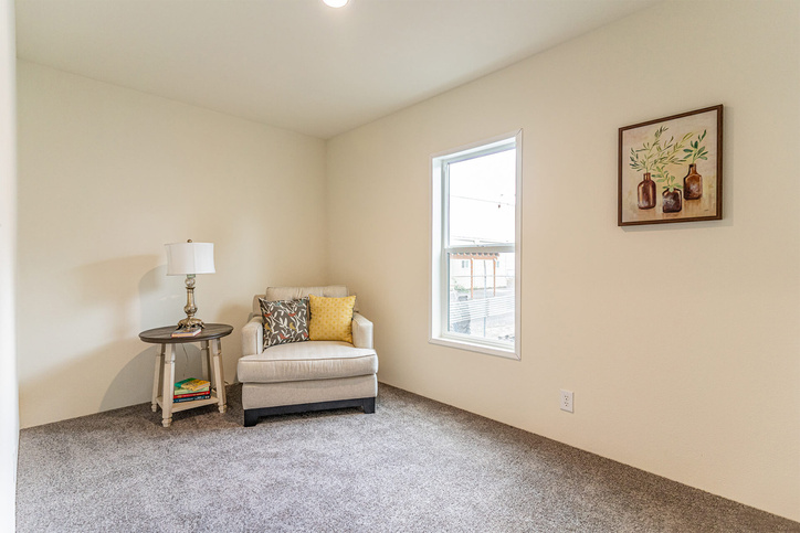 Sandpointe 28403A | 3 bedroom, 2 bathroom, 1066 sqft home | Built by Cavco - Woodburn in Woodburn, OR.