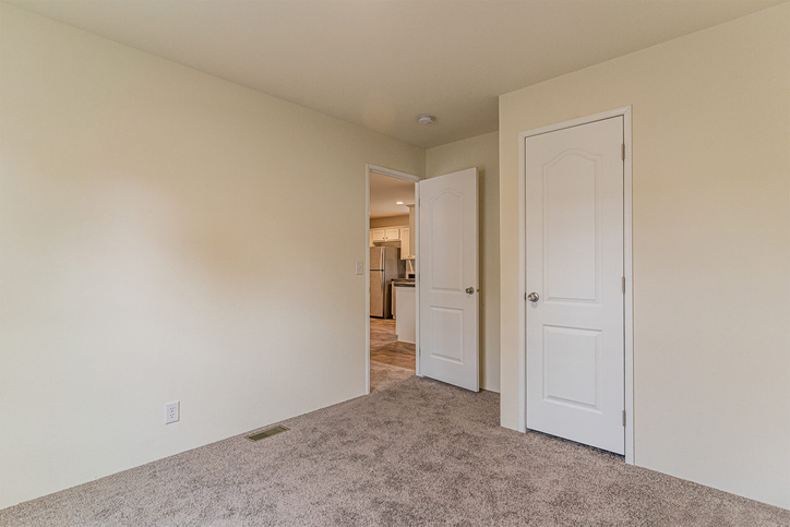 Sandpointe 28403A | 3 bedroom, 2 bathroom, 1066 sqft home | Built by Cavco - Woodburn in Woodburn, OR.