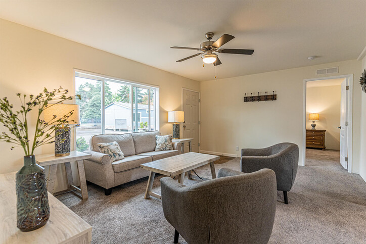 Sandpointe 28403A | 3 bedroom, 2 bathroom, 1066 sqft home | Built by Cavco - Woodburn in Woodburn, OR.