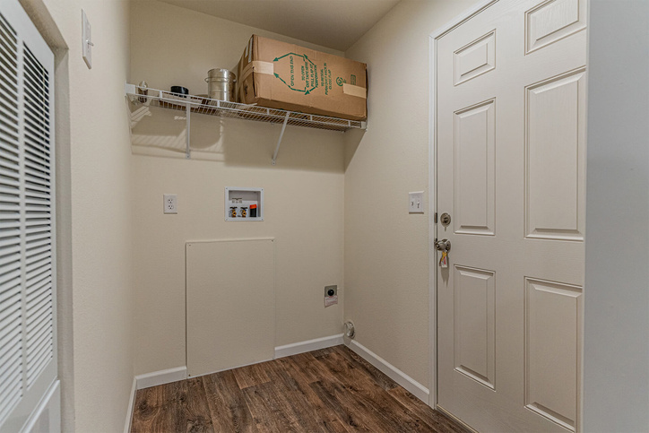 Sandpointe 28403A | 3 bedroom, 2 bathroom, 1066 sqft home | Built by Cavco - Woodburn in Woodburn, OR.