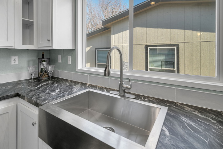 Valu Premier 32643G | 3 bedroom, 2 bathroom, 1962 sqft home | Built by Cavco - Seguin in Seguin, TX.