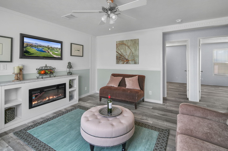 Valu Premier 32643G | 3 bedroom, 2 bathroom, 1962 sqft home | Built by Cavco - Seguin in Seguin, TX.