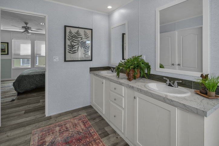 Valu Premier 32643G | 3 bedroom, 2 bathroom, 1962 sqft home | Built by Cavco - Seguin in Seguin, TX.