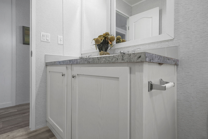 Valu Premier 32643G | 3 bedroom, 2 bathroom, 1962 sqft home | Built by Cavco - Seguin in Seguin, TX.