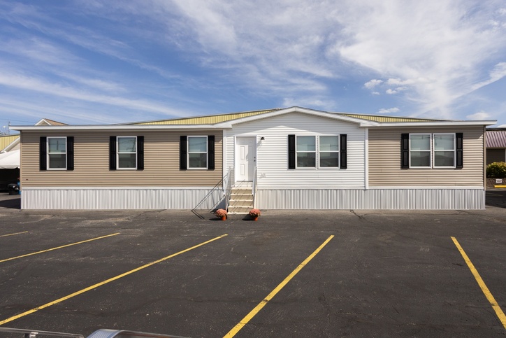 Torino 28684A | 4 bedroom, 2 bathroom, 1813 sqft home. Built by Cavco - Clarion in Shippenville, PA.