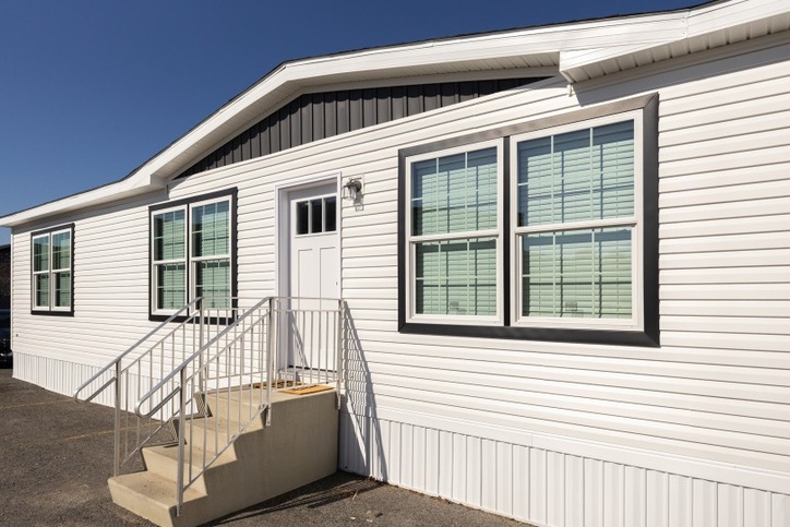 Beacon Prestige 28603B | 3 bedroom, 2 bathroom, 1600 sqft home. Built by Cavco - Shippenville in Shippenville, PA