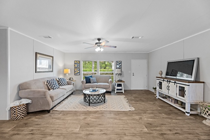 Pinnacle 32523P | 3 bedroom, 2 bathroom, 1560 sqft home | Built by Cavco - Waco in Waco, TX.