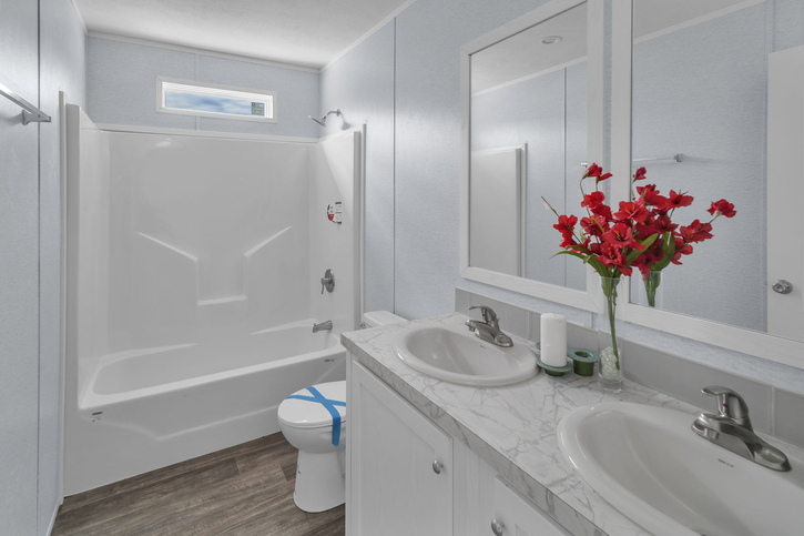 Valu Maxx Premier 32643E | 3 bedroom, 2 bathroom, 1962 sqft home | Built by Cavco - Seguin in Seguin, TX.