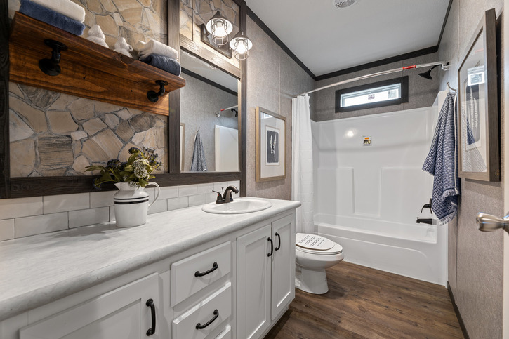 The Horizon 56 2 15 KH30563Z Manufactured Home From Palm Harbor Homes 