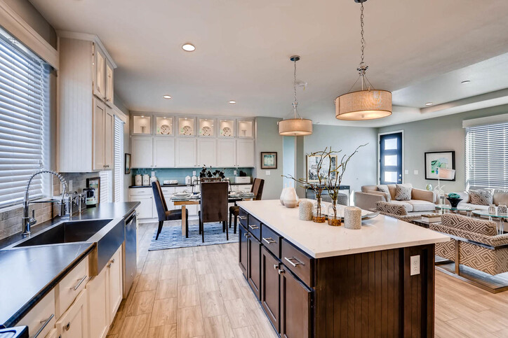 Desert Ridge 28603A | 3 bedroom, 2 bathroom, 1600 sqft home | Built by Cavco - Phoenix in Phoenix, AZ.