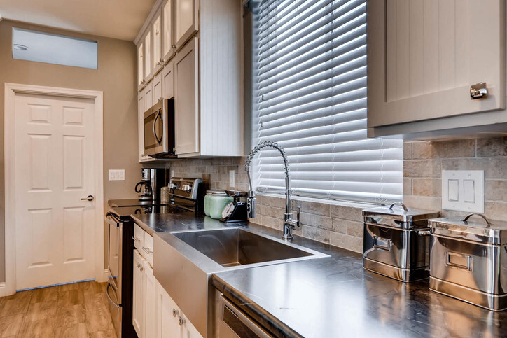 Desert Ridge 28603A | 3 bedroom, 2 bathroom, 1600 sqft home | Built by Cavco - Phoenix in Phoenix, AZ.