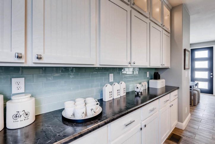 Desert Ridge 28603A | 3 bedroom, 2 bathroom, 1600 sqft home | Built by Cavco - Phoenix in Phoenix, AZ.