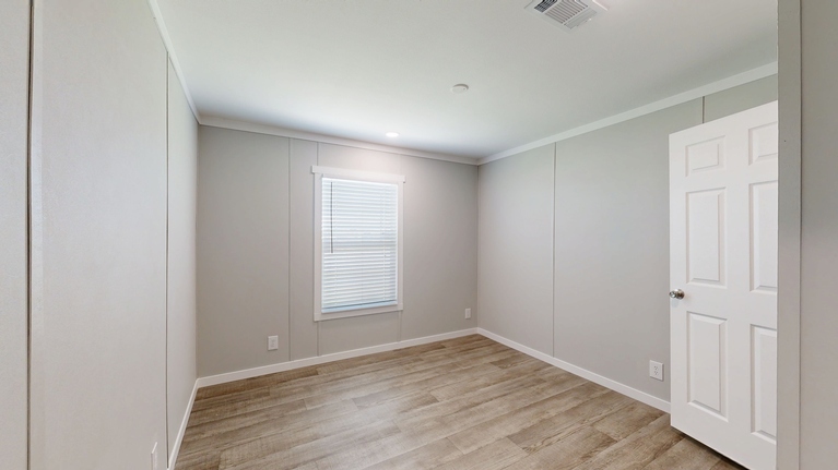 Grand Mesa 2376 Acorn Series Manufactured Home Oklahoma City, OK
Bedroom 2