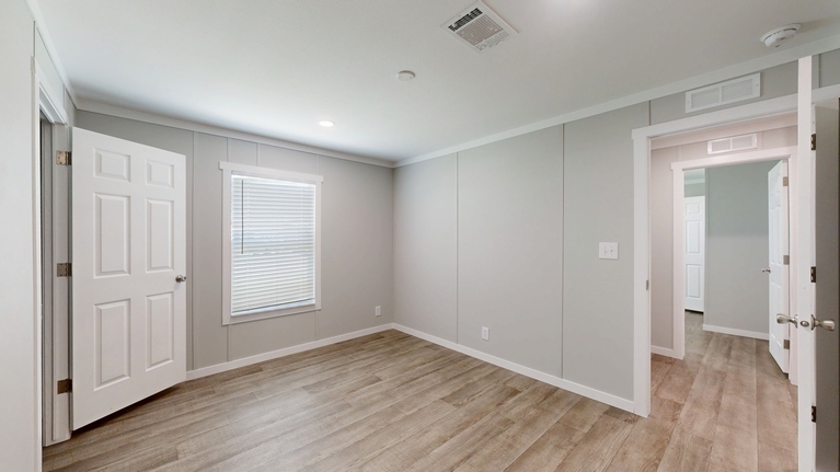 Grand Mesa 2376 Acorn Series Manufactured Home Oklahoma City, OK
Bedroom 3